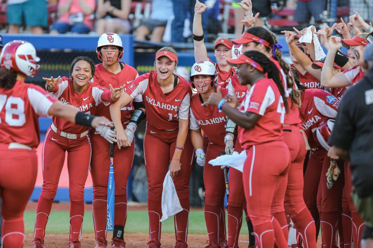 Sooners dominate Texas in WCWS Championship Series game 1 behind 6 Oklahoma home runs