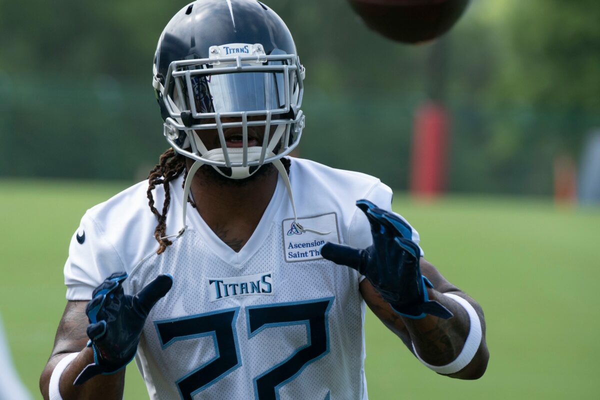 Titans rookies marvel at Derrick Henry’s size: ‘That’s a big human’