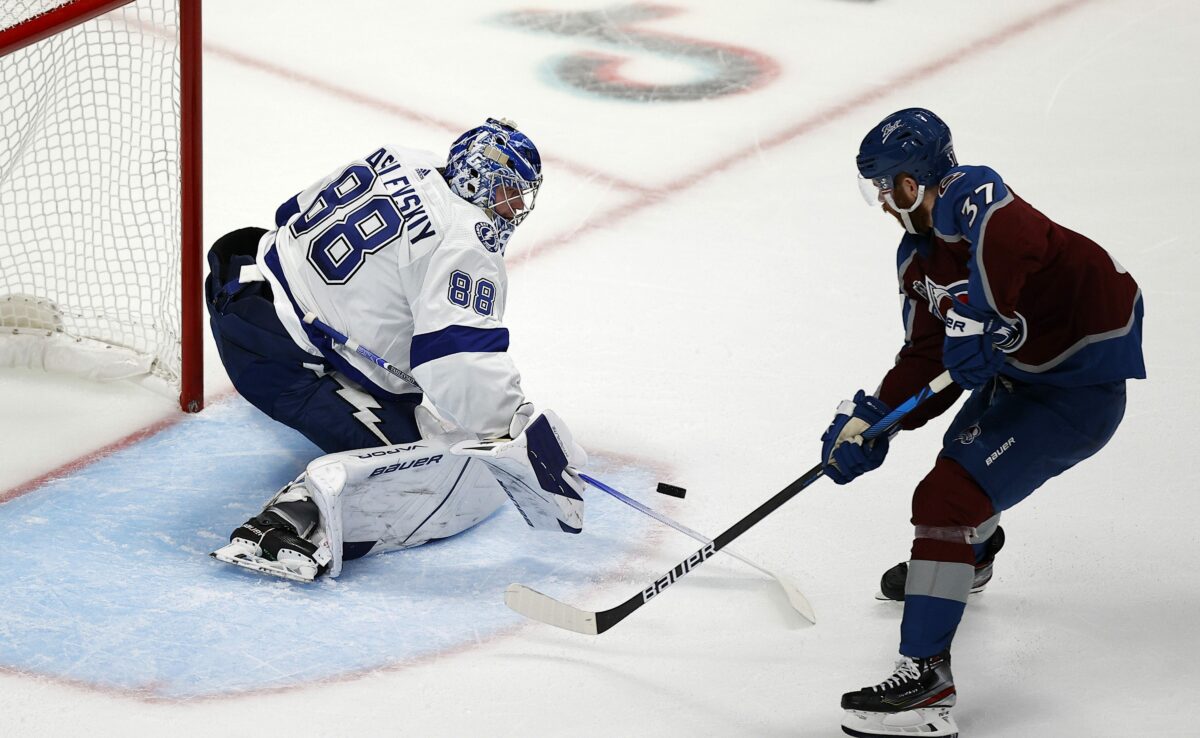 Tampa Bay Lightning at Colorado Avalanche Game 2 odds, picks and predictions