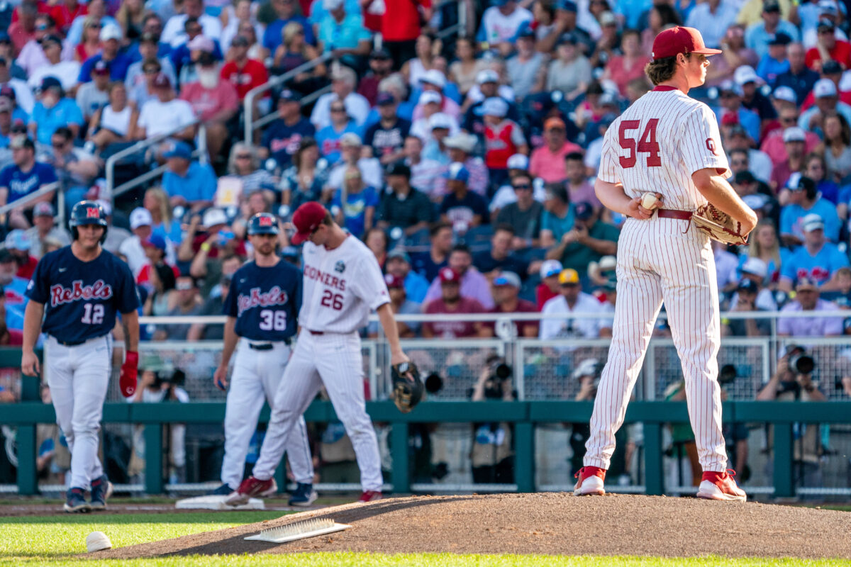 Early mistakes, late homers sink Oklahoma in CWS championship game 1 loss to Ole Miss
