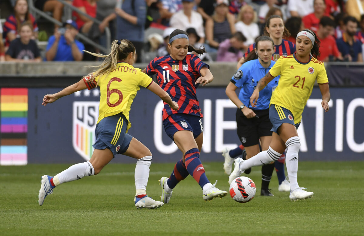 Sophia Smith, USWNT overcome rugged Colombia in 3-0 friendly win
