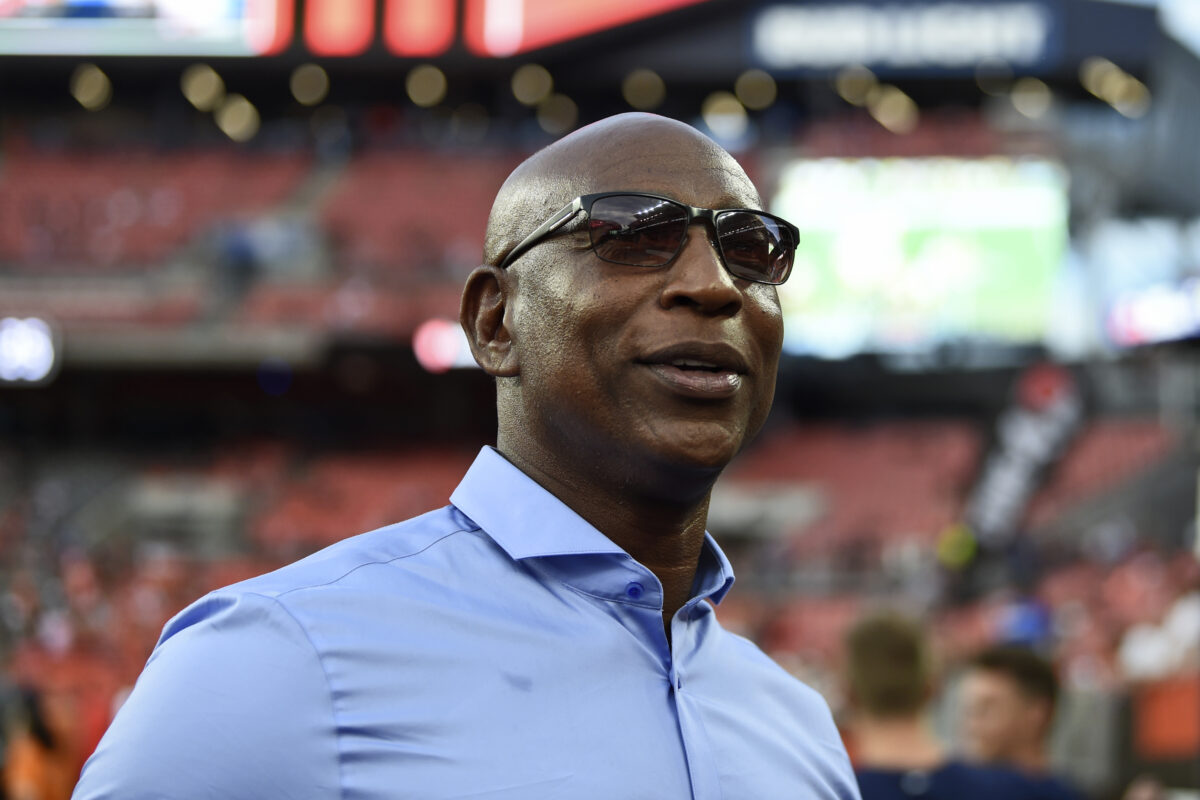 Eric Dickerson ranks top 5 RBs in NFL right now and best RBs in Rams history