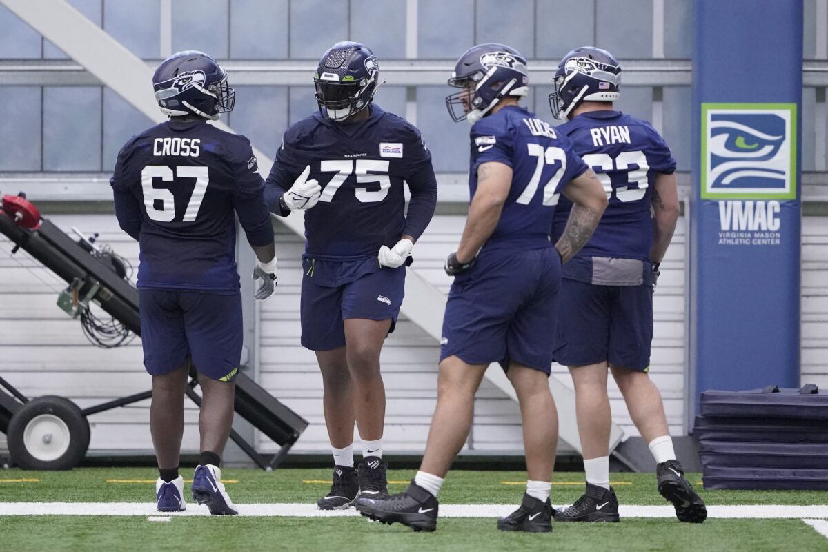 Seahawks offensive line ranked NFL’s worst by Pro Football Focus going into 2022