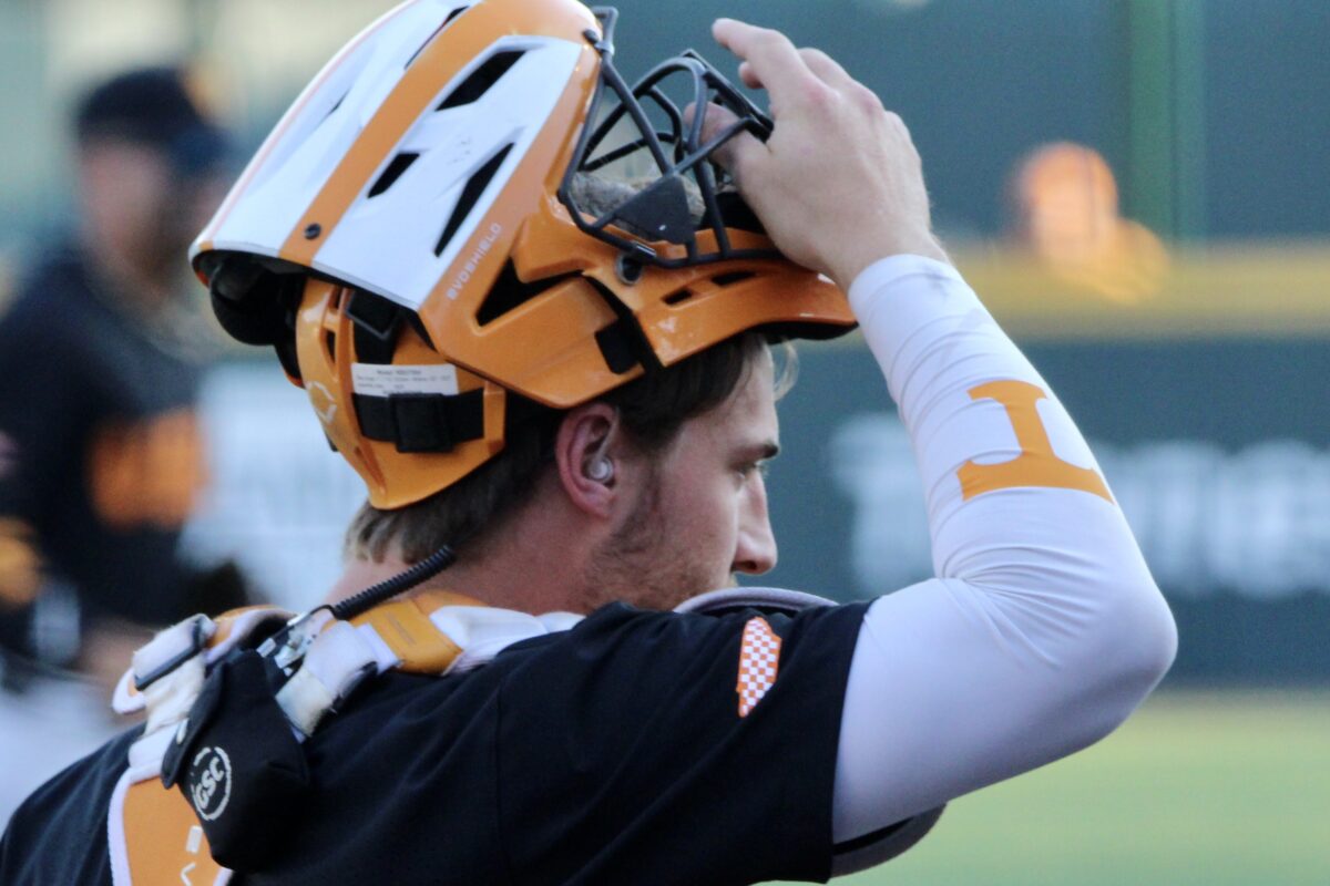PHOTOS: Evan Russell returns to Tennessee’s starting lineup, sets program record for games played