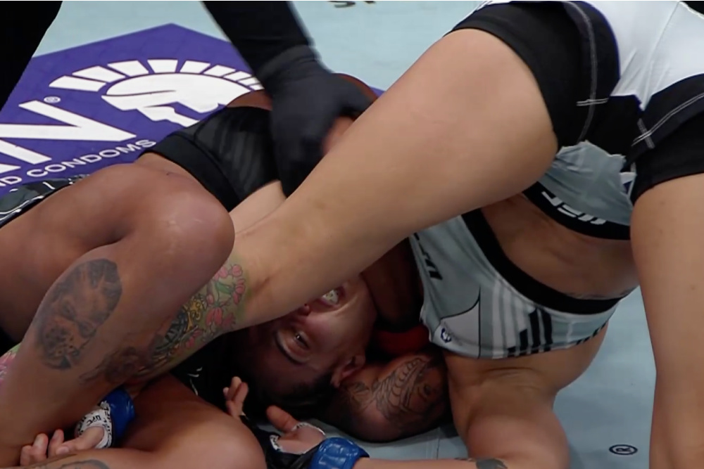 UFC Fight Night 207 video: Karine Silva taps Poliana Botelho with D’Arce choke