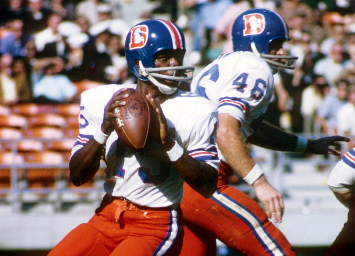 Marlin Briscoe, AFL’s first Black quarterback, dies at 76