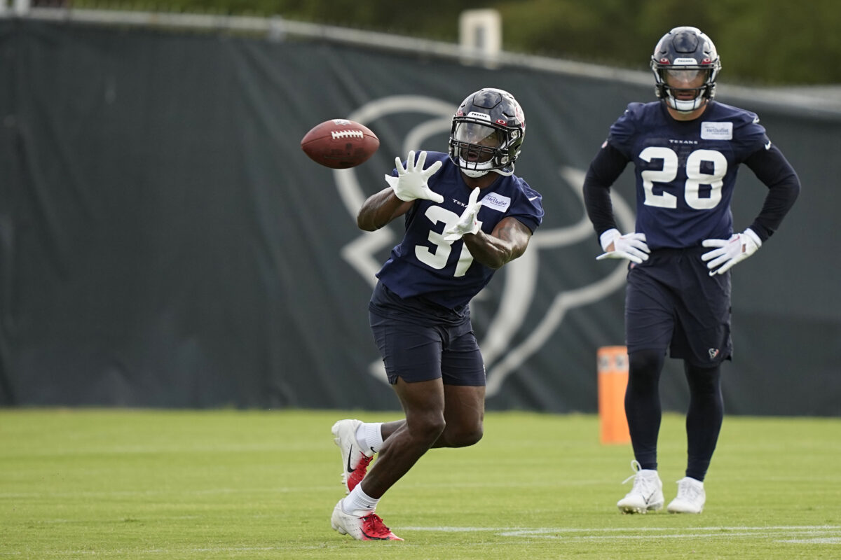 Texans RB Dameon Pierce overlooked in latest fantasy football predictions