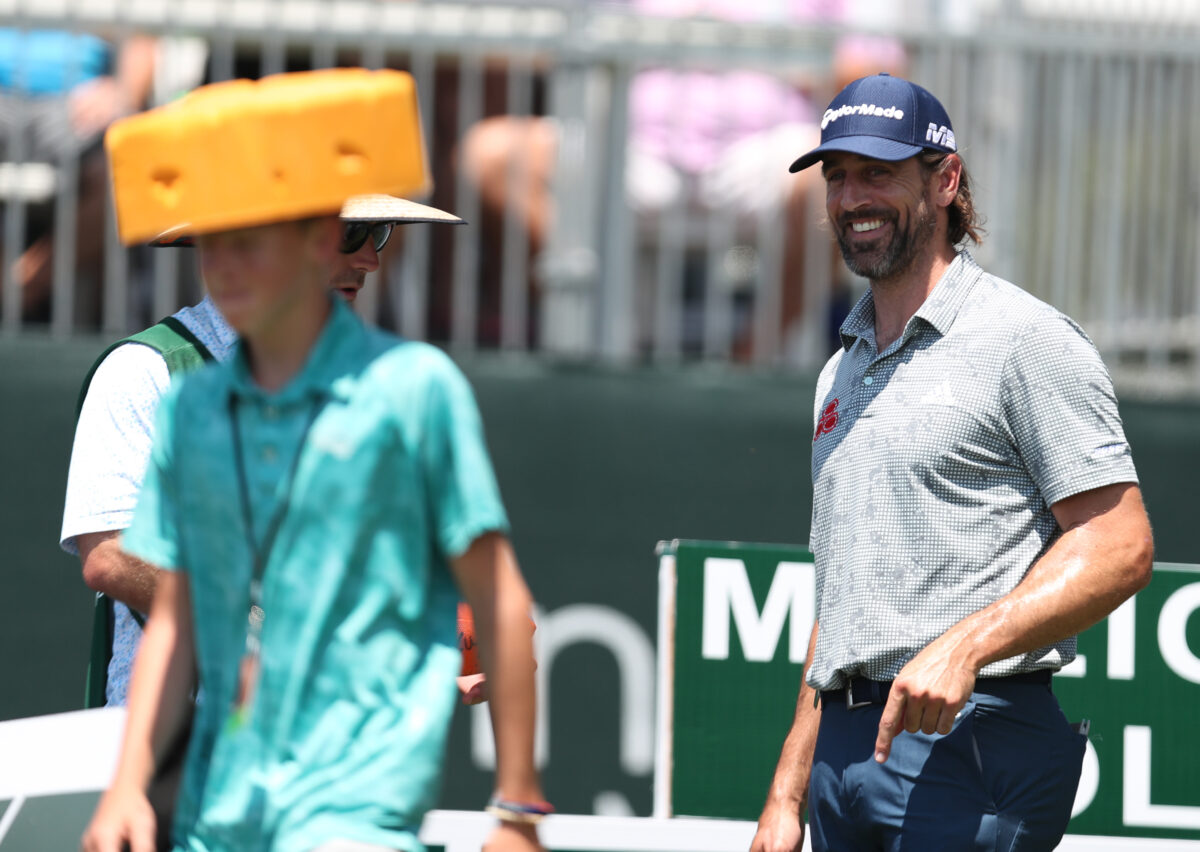 Watch: Aaron Rodgers drains eagle putt to finish American Century Championship