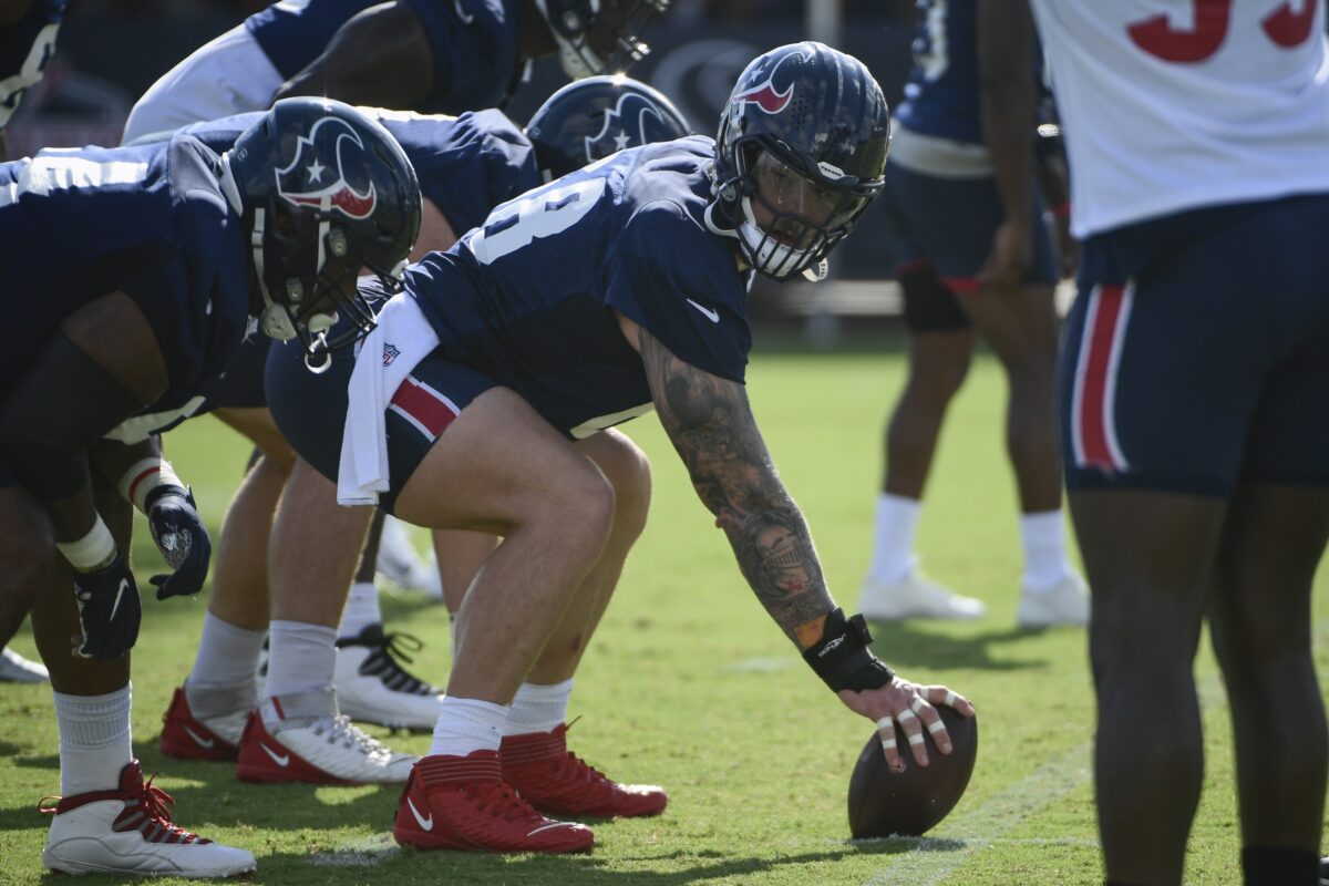Texans C Justin Britt not letting knee injury slow down his play