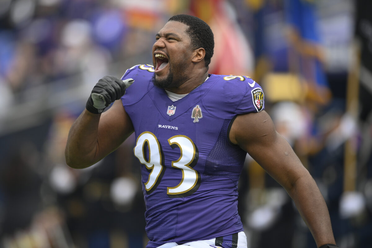 Son of Ravens DL Calais Campbell steals the show at training camp