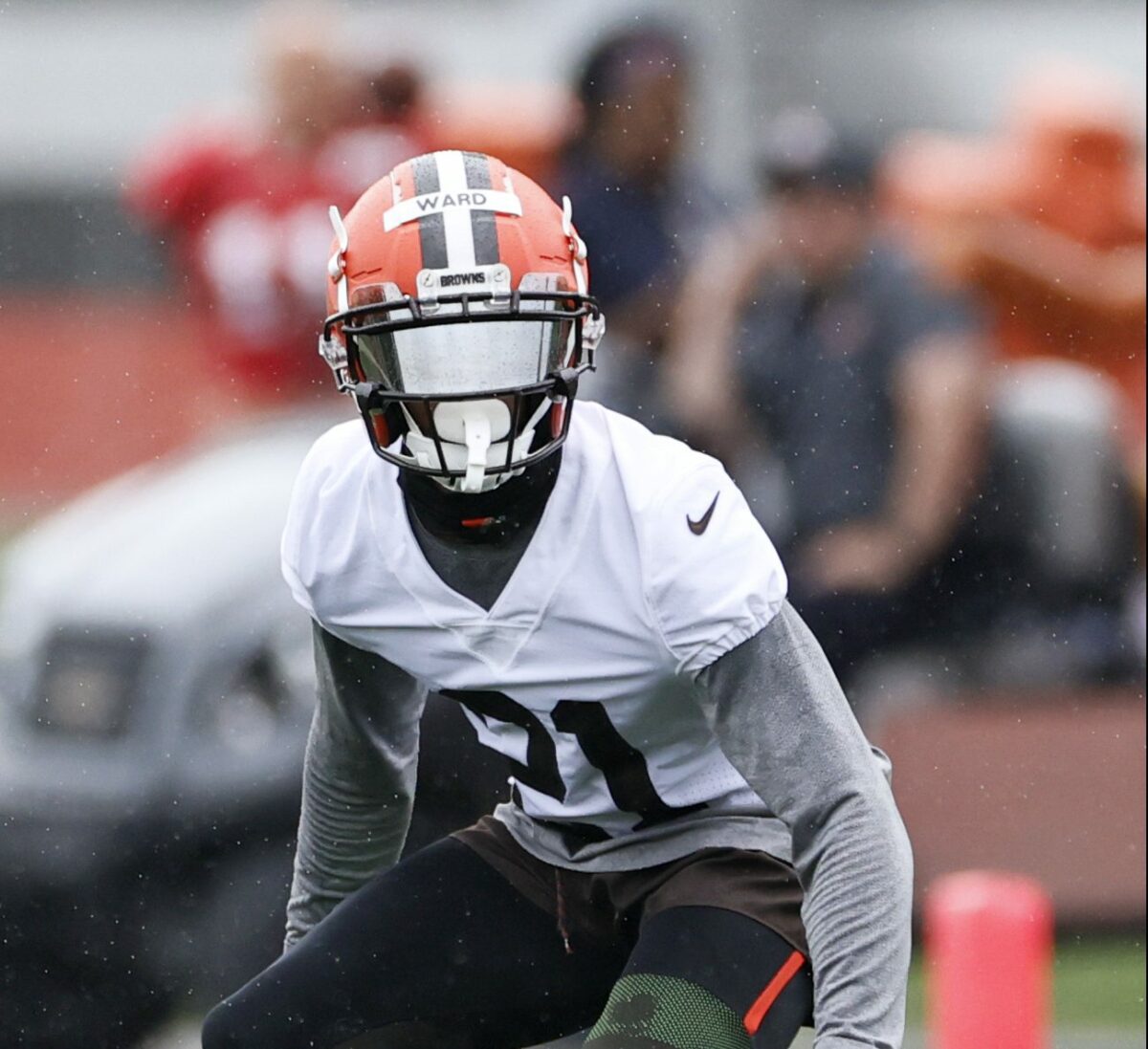 Browns make flurry of moves ahead of training camp opening