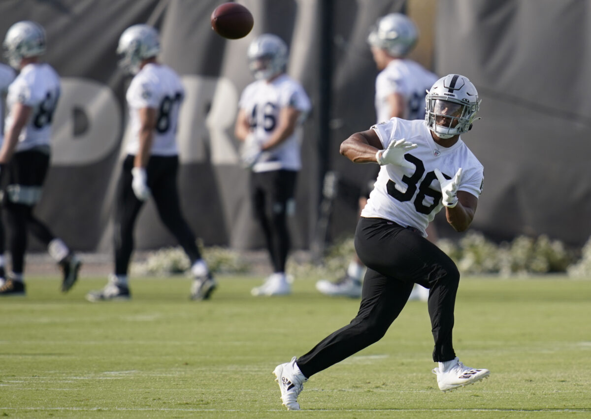 Former Raiders RB Trey Ragas signs on with Rams