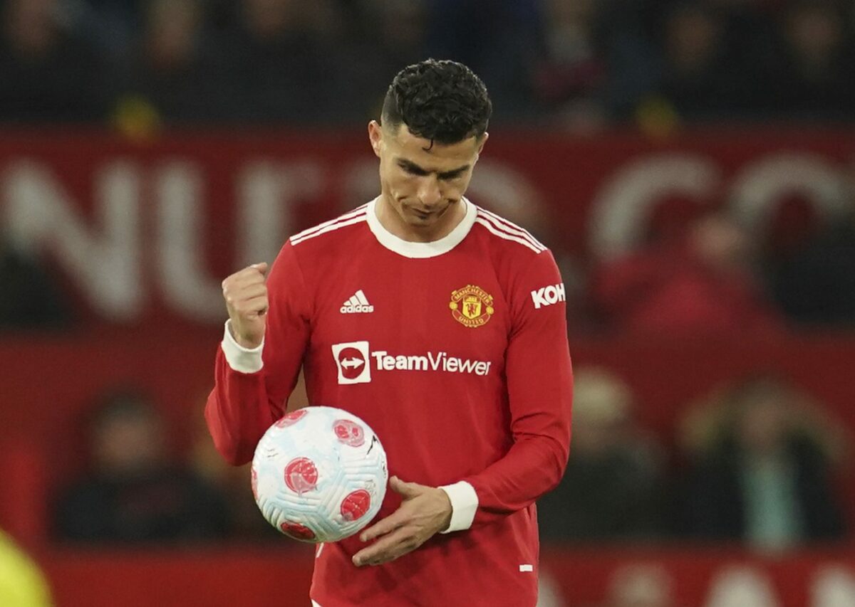 Transfer rumors and news live: Ronaldo hints at Man Utd stay