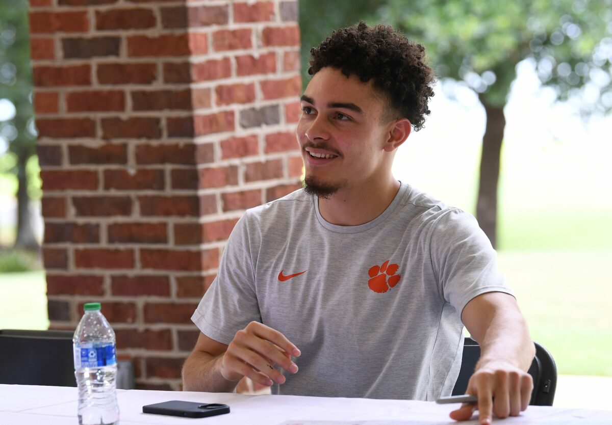 Why Clemson’s top defensive signee stuck with Tigers after coordinator change