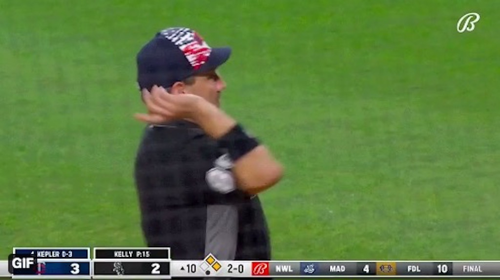 An ump very casually ejected Tony La Russa from the Twins-White Sox game and MLB had jokes