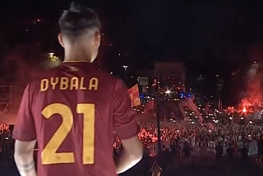 Roma’s presentation of Paulo Dybala was just spectacular