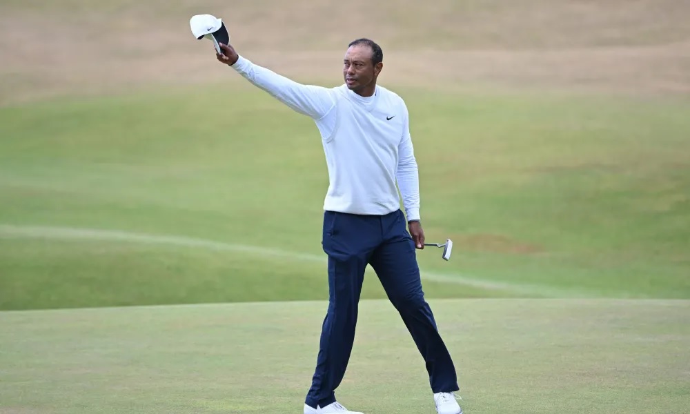 Un lloroso Tiger Woods caminando el hoyo 18 en el Open Championship emocionó a los fans en todo el mundo