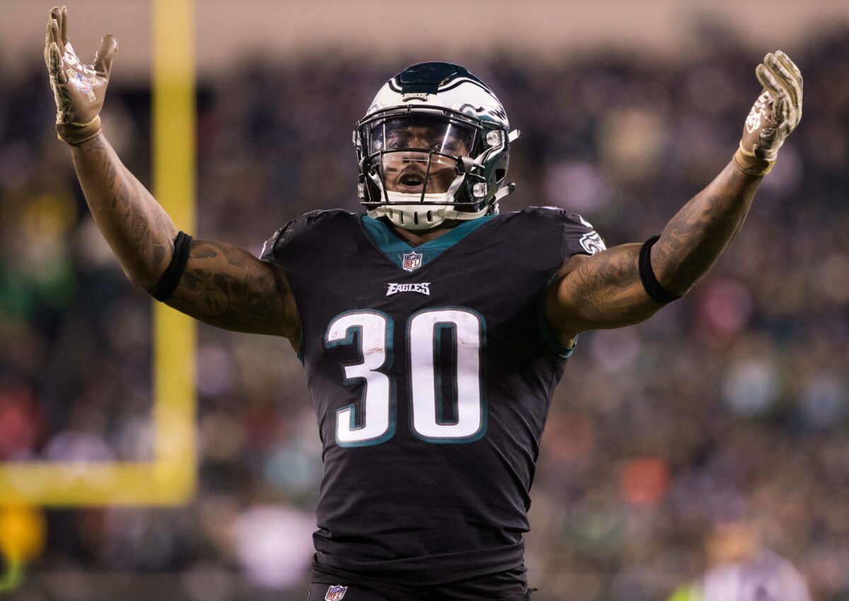 Ravens officially sign RB Corey Clement