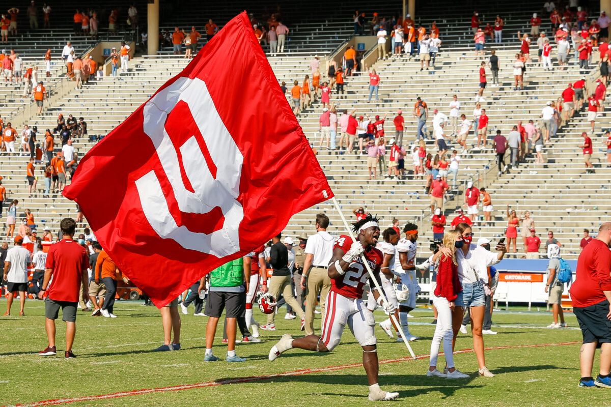 Where do the Oklahoma Sooners and their opponents rank in Athlon Sports 1-131 2022 projections?