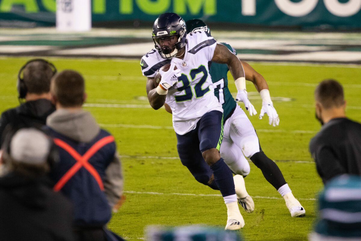 Seahawks RB Chris Carson retires due to neck injury