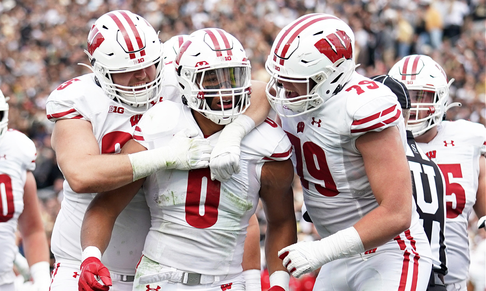 Wisconsin Badgers Top 10 Players: College Football Preview 2022