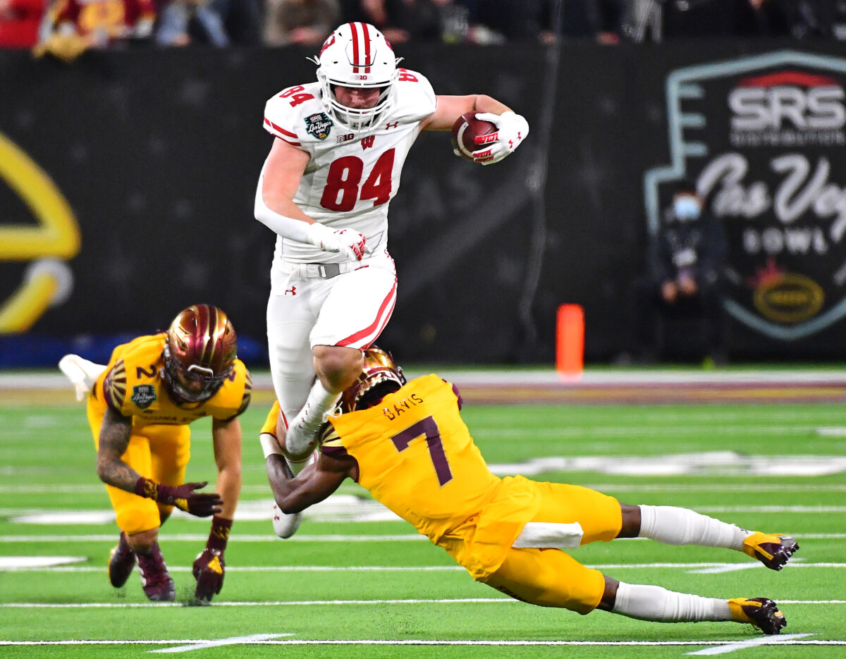 Wisconsin football’s leaders in receiving touchdowns from 2021