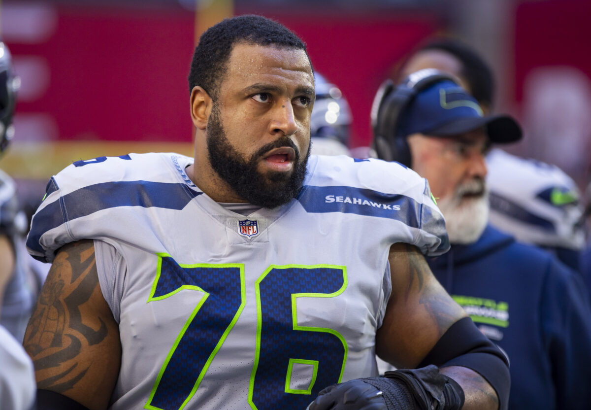 Duane Brown, former Seahawks left tackle arrested at LAX on gun charge