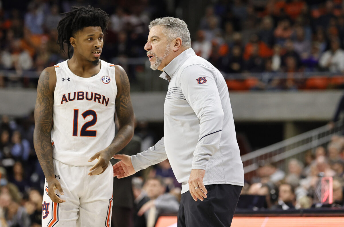 What is Auburn basketball’s key strength and weakness heading into 2022?