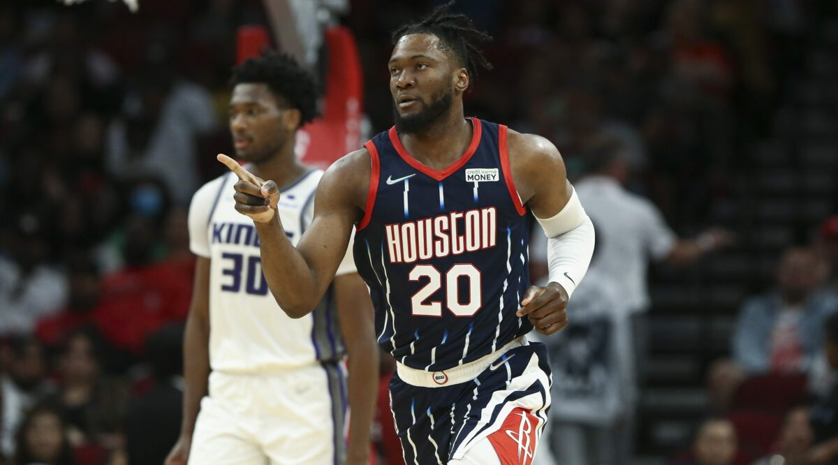 Rockets reportedly hoping to use two-way contract slot on backup center