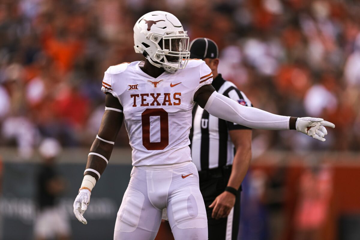 Texas’ DeMarvion Overshown is getting more looks at EDGE