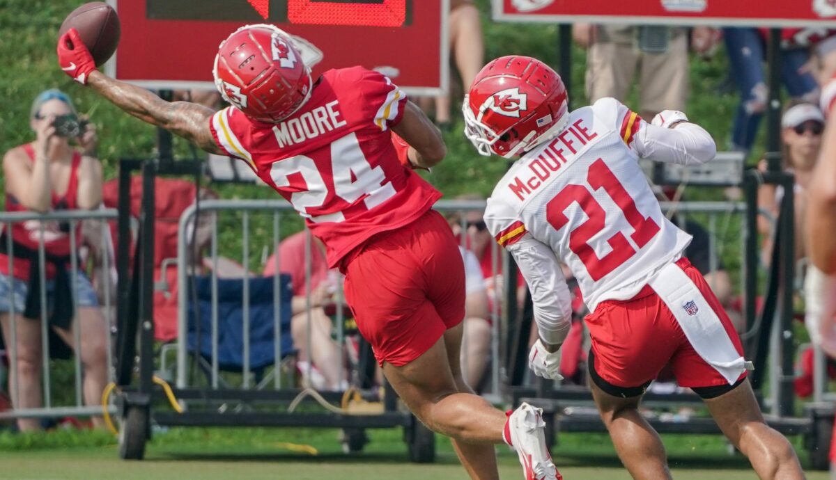 WATCH: Chiefs rookie WR Skyy Moore’s diving catch at training camp