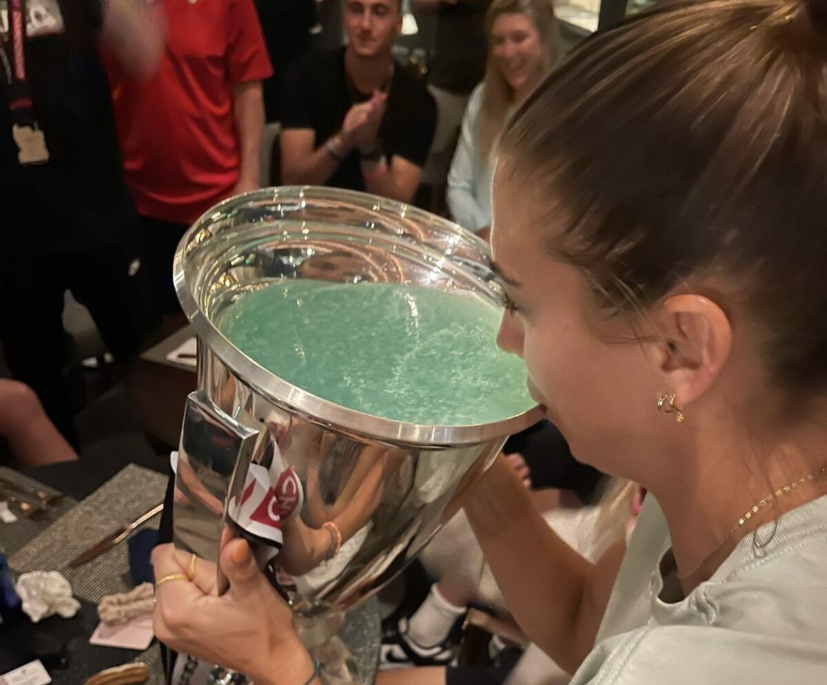 Alex Morgan followed British Open champ Cam Smith’s lead and measured margaritas in the CONCACAF trophy