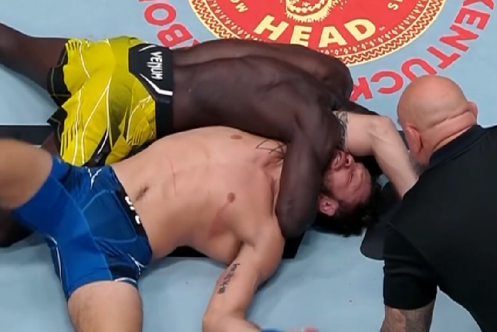 UFC on ESPN 39 video: David Onama sleeps Garrett Armfield with slick arm triangle submission