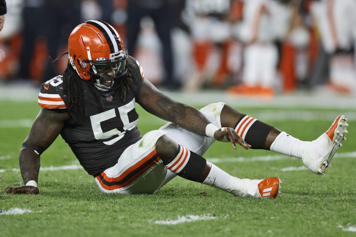 Takk McKinley could be an late addition to Browns