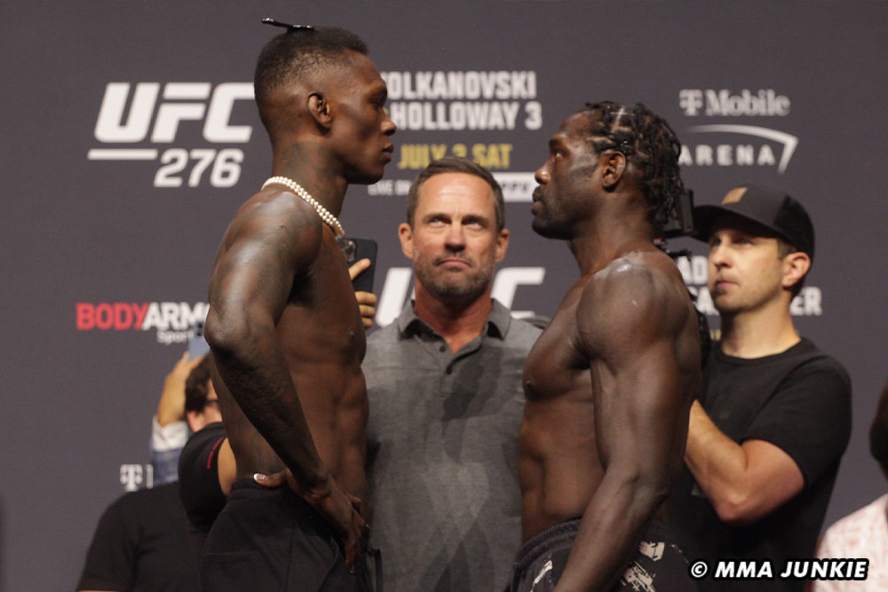 UFC 276 video: Jared Cannonier first to break eye contact with Israel Adesanya at final faceoff