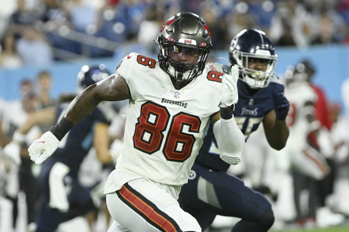 Bucs waive TE Bug Howard, reduce roster to 80 players