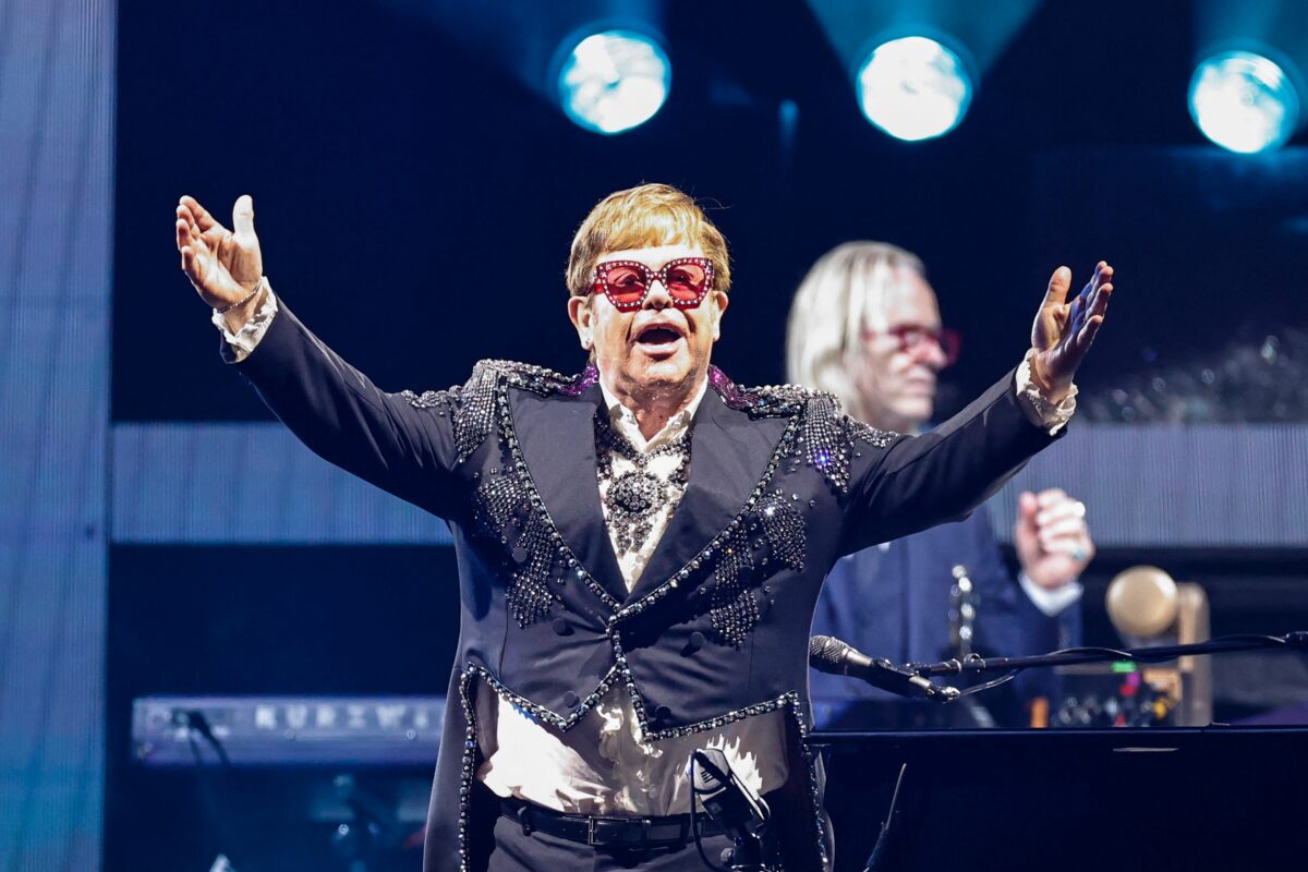 Elton John concert leaves Soldier Field turf in rotten shape