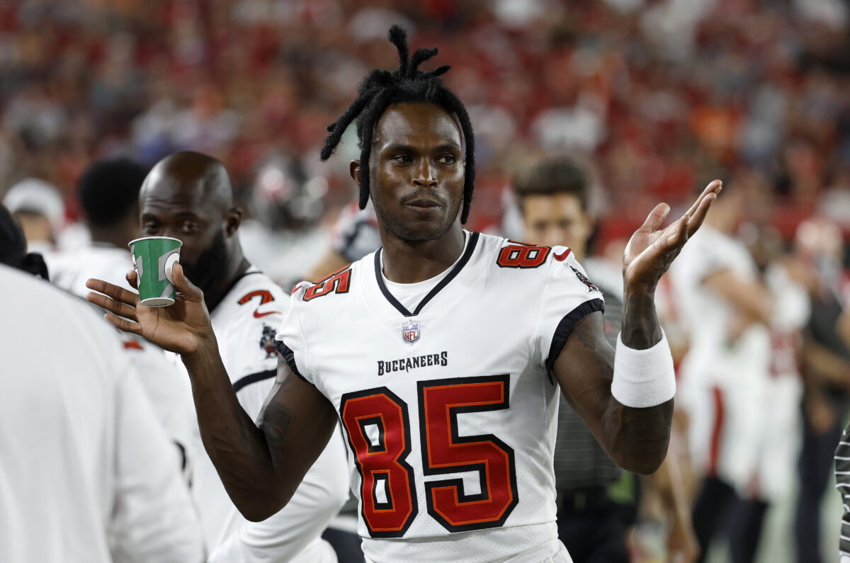 Which jersey number should Julio Jones switch to now?