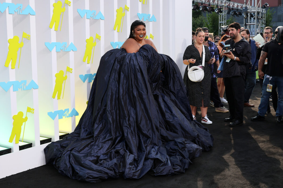 Star-studded images from the MTV Music Awards red carpet arrivals