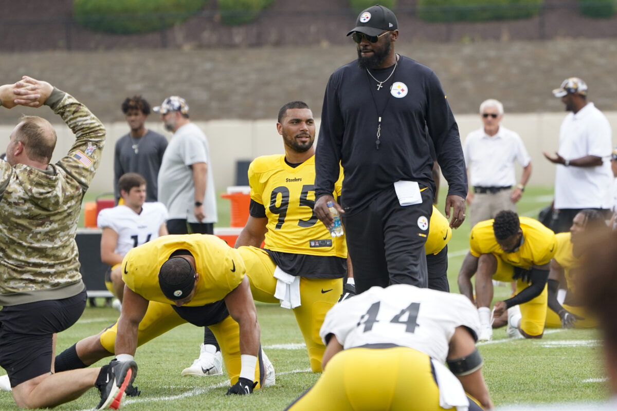 Steelers HC Mike Tomlin takes exception to prediction about team