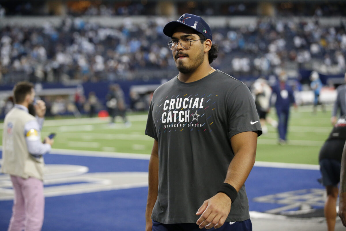 Cowboys’ OL Isaac Alarcon heads to locker room with right foot injury
