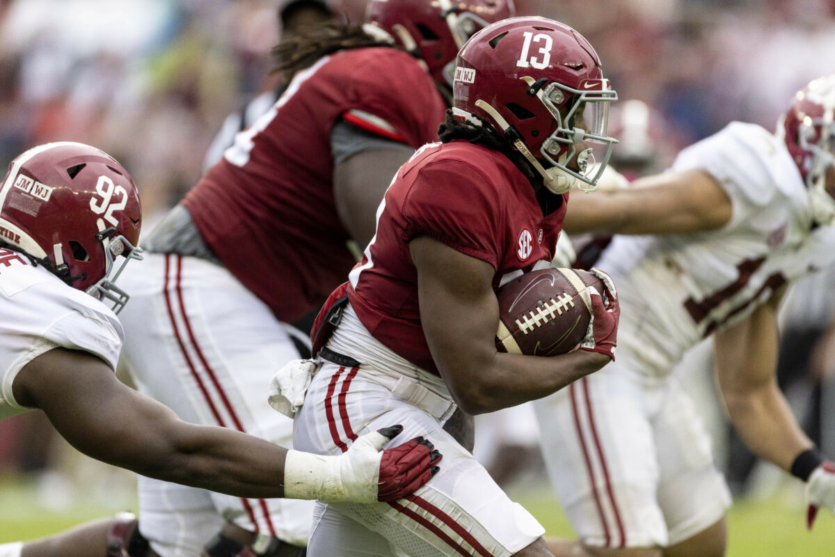 Henry To’oTo’o raves about Jahmyr Gibbs and the other Alabama running backs