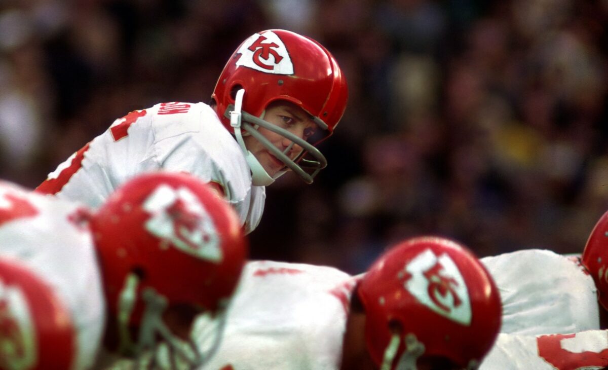 Legendary Chiefs quarterback Len Dawson in hospice care