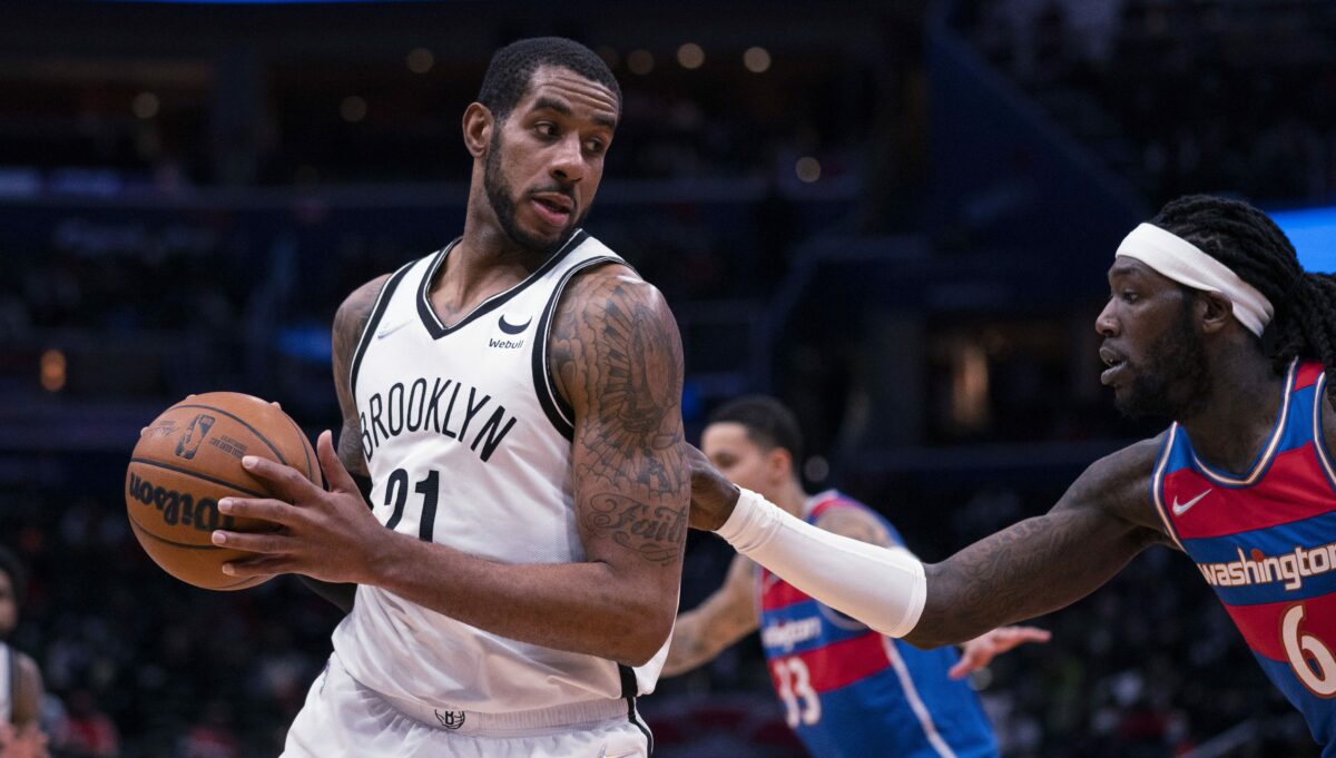LaMarcus Aldridge listed as a top remaining free agent