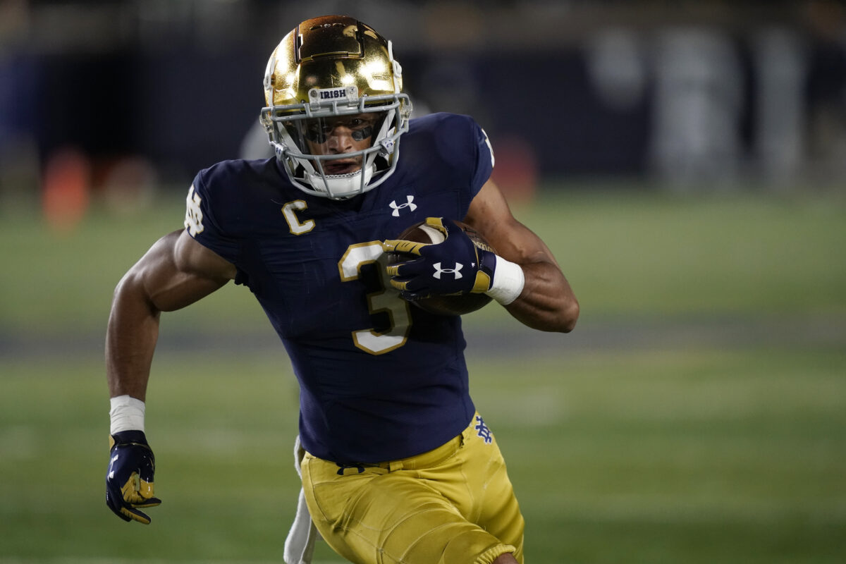 Avery Davis writes message to Notre Dame fans