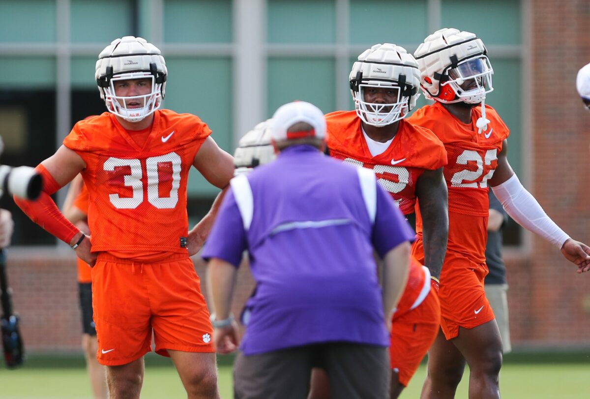 Camp ‘very competitive’ for Clemson’s new-look linebacking corps