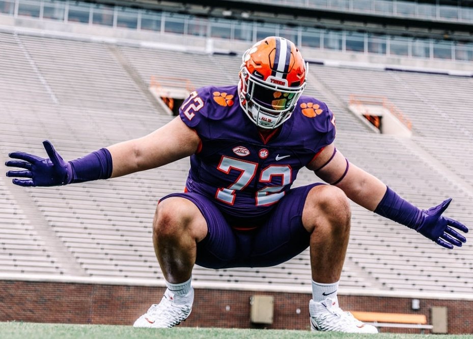 Big-time Texas OL loving life as a Clemson commit