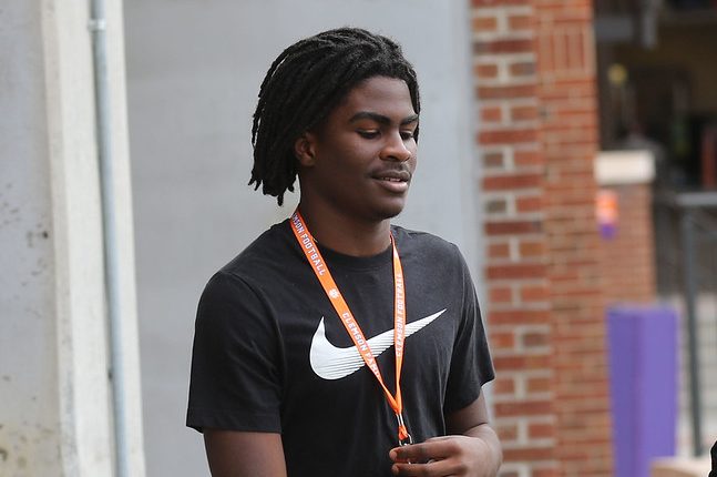 Top Palmetto State DB: Receiving Clemson offer ‘would be accomplishing a childhood dream’
