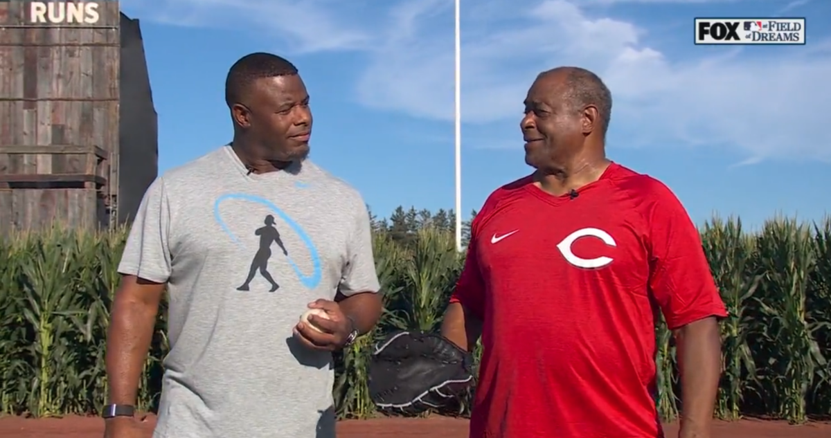 Ken Griffey Jr. and his dad played catch at the Field of Dreams Game and baseball fans were emotional