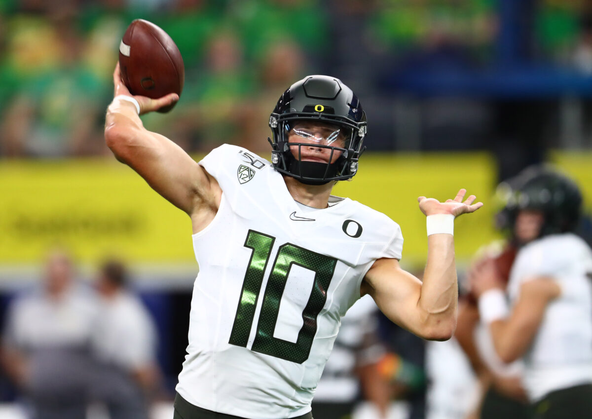 ‘Not a flashy guy;’ QB Ty Thompson talks about wanting to emulate play-style after Justin Herbert